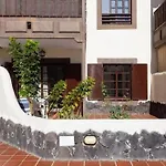 Home2book Sea Pool *