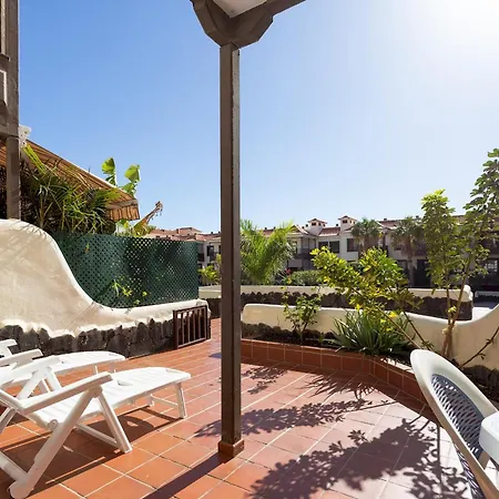 Apartment Home2book Sea Pool